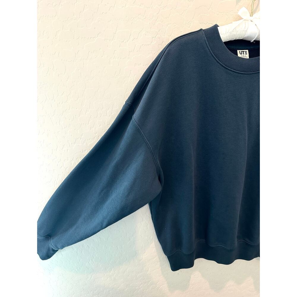 UNIQLO UT Peanuts Snoopy Varsity P Crewneck Graphic Sweatshirt Navy Blue Large - Picture 5 of 9